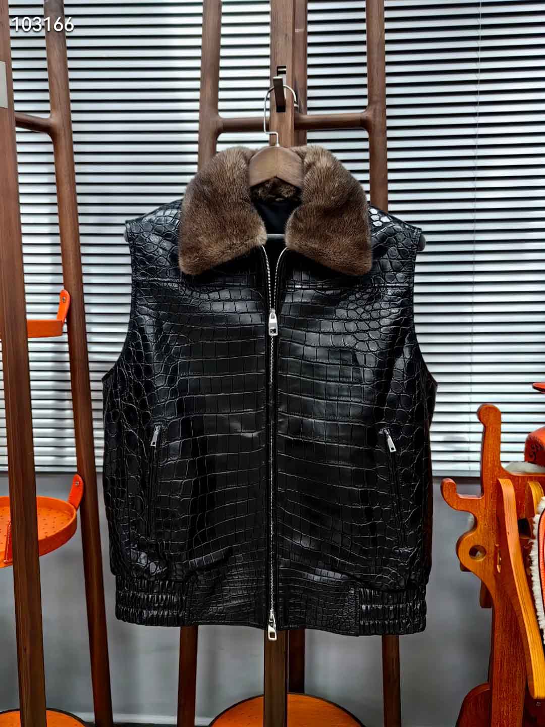 尼罗鳄马甲定制